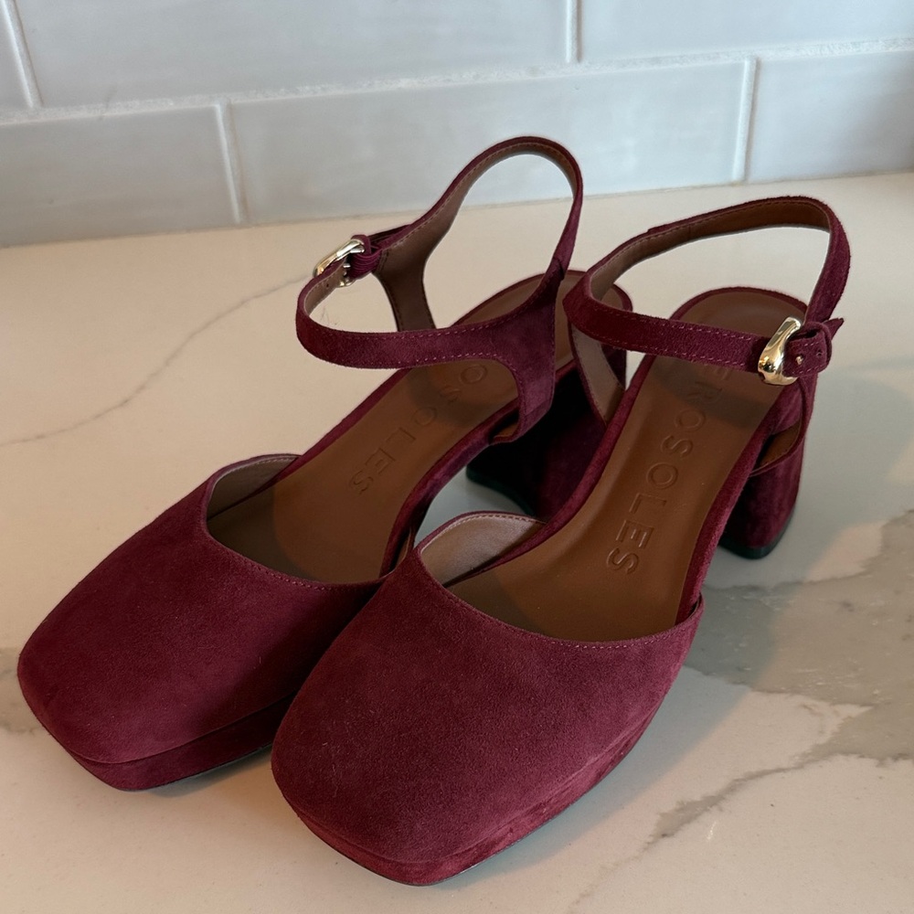 AEROSOLES Women's Deep Burgundy Suede Heels